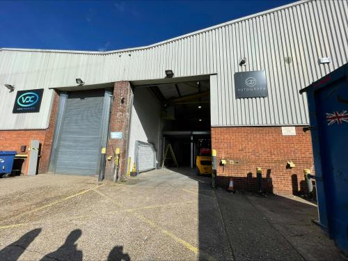 Unit 6, Bush Industrial Estate, Junction Road, Tufnell Park, London, NW10