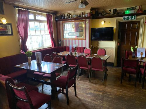 Lyceum Tavern, 110 Malpas Road, Newport, NP20
