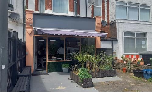 44 Upper Richmond Road West, East Sheen, London, SW14