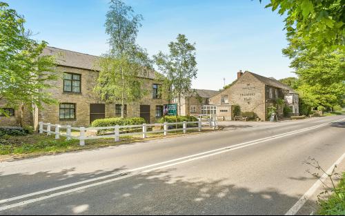 Hunter's Hall Inn, A4135, Kingscote, Tetbury, GL8