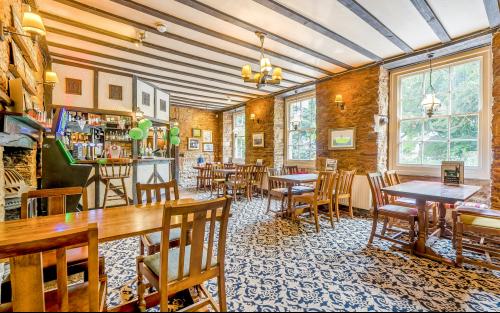 Hunter's Hall Inn, A4135, Kingscote, Tetbury, GL8