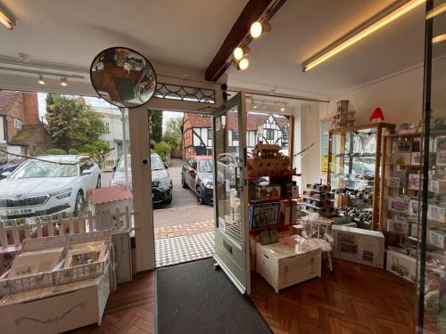 35 High Street, Amersham, HP7