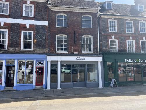 16 Market Place, Blandford Forum, DT11