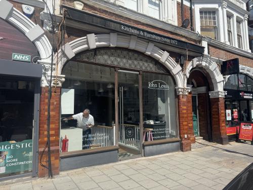 108 Fortis Green Road, Muswell Hill, London, N10