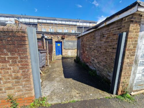 Unit 9, Greywell Shopping Centre, Leigh Park, Havant, PO9