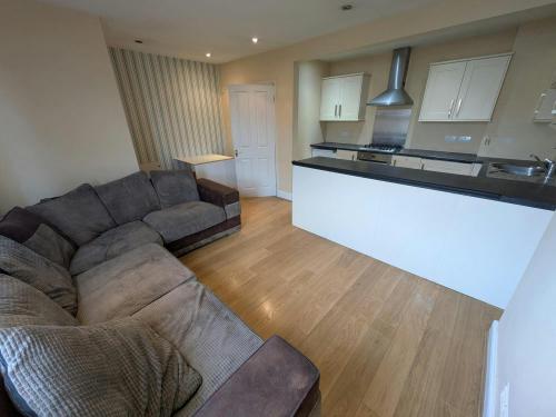 35 & 35a Madrid Road, Guildford, GU2