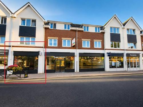 163 Fleet Road, Fleet, GU51