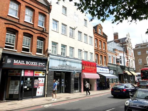 206/208 Upper Richmond Road, Putney, London, SW15