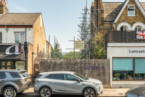 55 Lancaster Road, Enfield, EN2
