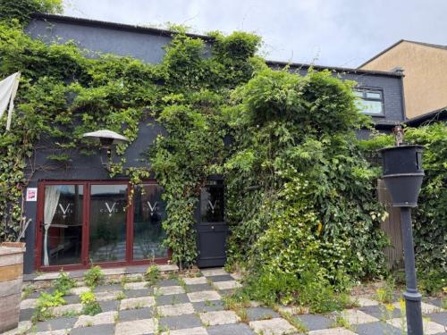 6-8 & 10a Church Street, Esher, KT10