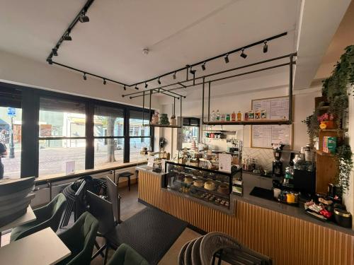 146 Battersea High Street, Battersea, London, SW11