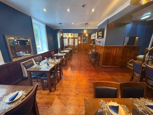 Swan Hotel, 59 High Street, Hythe, CT21