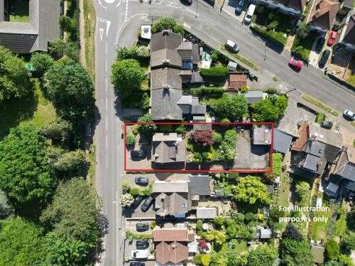 31 Crawley Road, Horsham, RH12