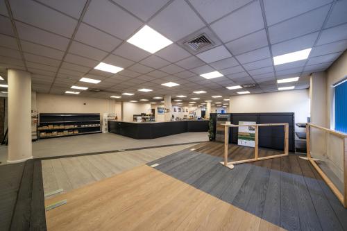 Unit 5, Hertsmere Industrial Estate, Chester Road, Borehamwood, WD6