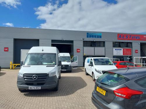Unit 12b, The Western Centre, Western Road, Bracknell, RG12