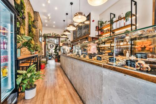 157 Bethnal Green Road, Bethnal Green, London, E2