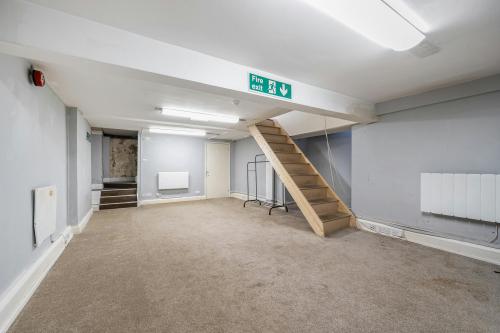 230a Borough High Street, Borough, London, SE1