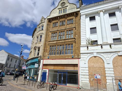 3 The Parade, Northampton, NN1