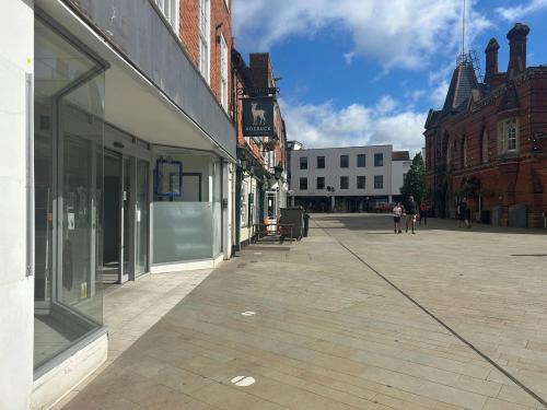 9-10 Market Place, Wokingham, RG40
