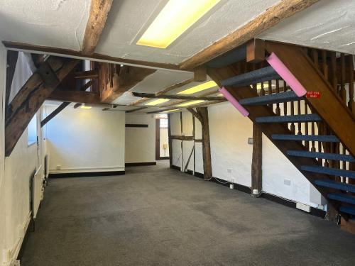 39 High Street, Crawley, RH10