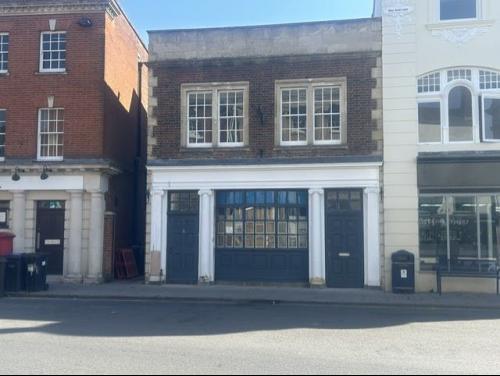 3 St. Johns Street, Devizes, SN10