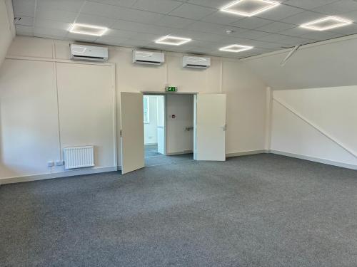 Unit 3A Bridge Wharf, Bridge Street, Banbury, OX16