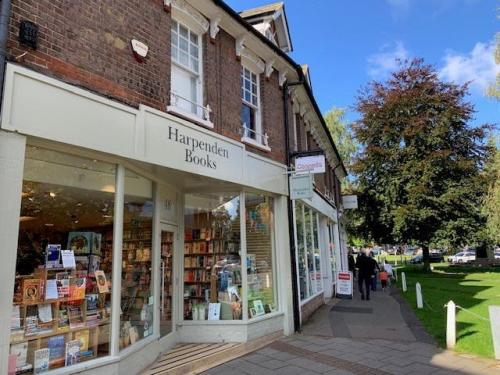 46 High Street, Harpenden, AL5
