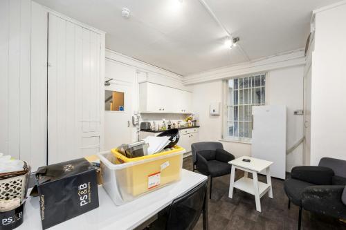 32-33 Queens Road, Brighton, BN1