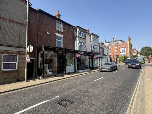 75 North Walls, Winchester, SO23