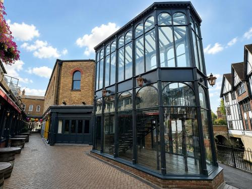 Unit 7, The Griffin Centre, Kingston, KT1