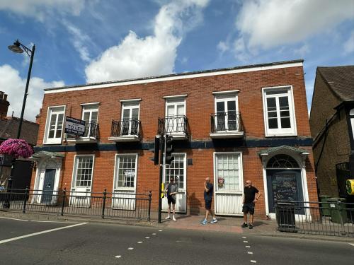69 High Street, Billericay, CM12