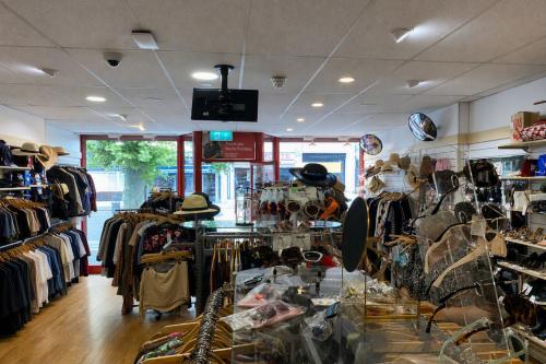 718 High Road, Finchley, London, N12