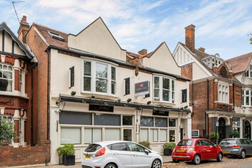 76-77 South Parade, Chiswick, London, W4