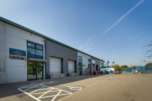 Thurrock Trade Park, Oliver Road, West Thurrock, RM20