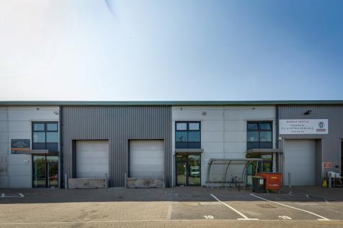 Unit 19, Thurrock Trade Park, Oliver Road, West Thurrock, RM20
