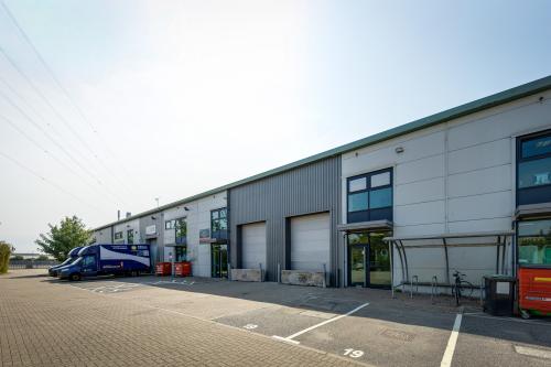 Unit 19, Thurrock Trade Park, Oliver Road, West Thurrock, RM20