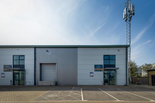 Unit 8, Thurrock Trade Park, Oliver Road, West Thurrock, RM20