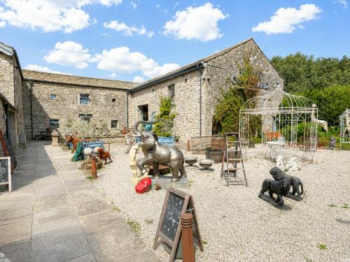 The Courtyard, A65, Settle, BD24