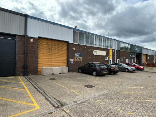 Unit 17, Goldsworth Park Trading Estate, Kestrel Way, Woking, GU21