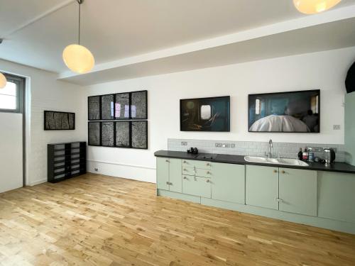 Unit 1 Walmer Courtyard, 225-227 Walmer Road, Notting Hill, London, W11