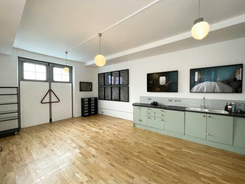 Unit 1 Walmer Courtyard, 225-227 Walmer Road, Notting Hill, London, W11