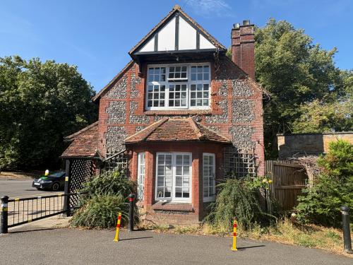 The Bury, Queensway, Hemel Hempstesd, HP1