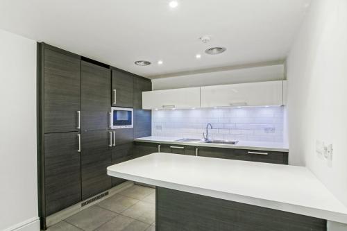 units 1&2 Cosmopolitan House, 2 Phipp Street, Shoreditch, London, EC2A