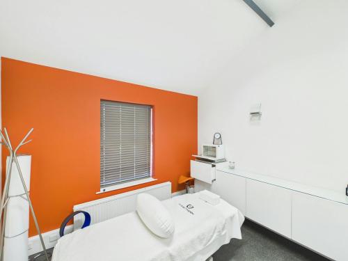 11 Friday Court, North Street, Thame, OX9