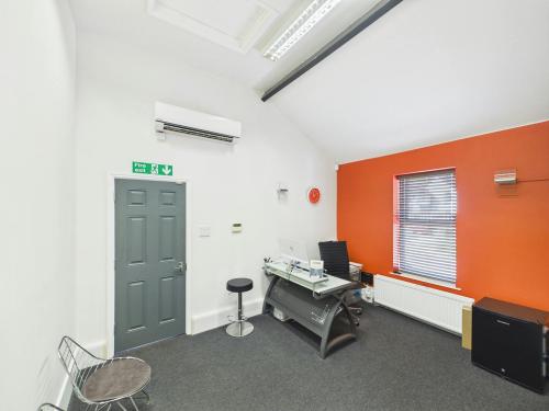 11 Friday Court, North Street, Thame, OX9