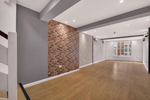 2 West Street, Chichester, PO19