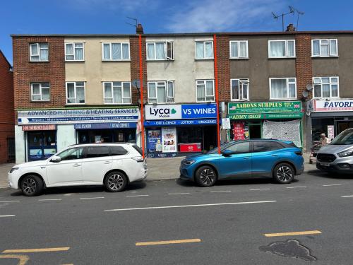 41 Upminster Road South, Rainham, RM13