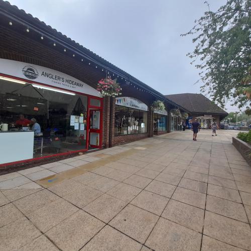 Unit 5, Chineham Shopping Centre, Chineham, Basingstoke, RG24