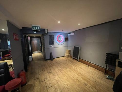18 High Street, Hornsey, London, N8