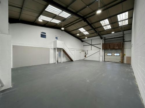 Unit 4 The Hidings, Love Lane Industrial Estate, Cirencester, GL7